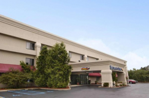  Baymont by Wyndham Battle Creek/I-94  Батл-Крик